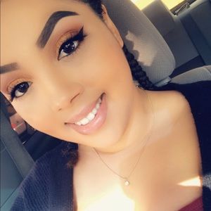 Meet your Posher, Gina